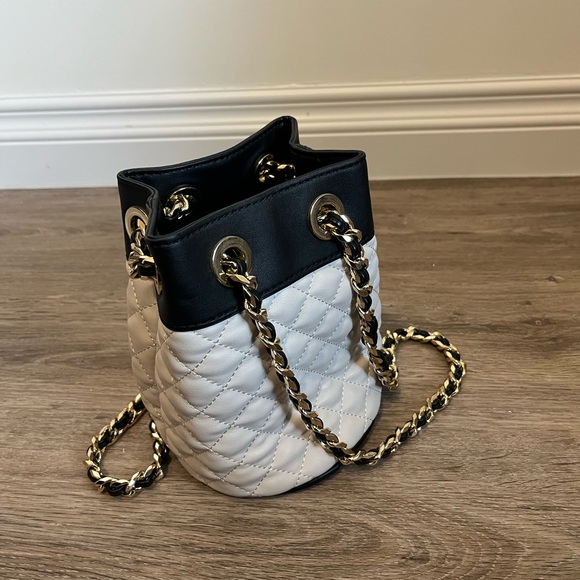 NINE WEST Navy Blue and Cream Small Bucket Bag - Picture 2 of 6